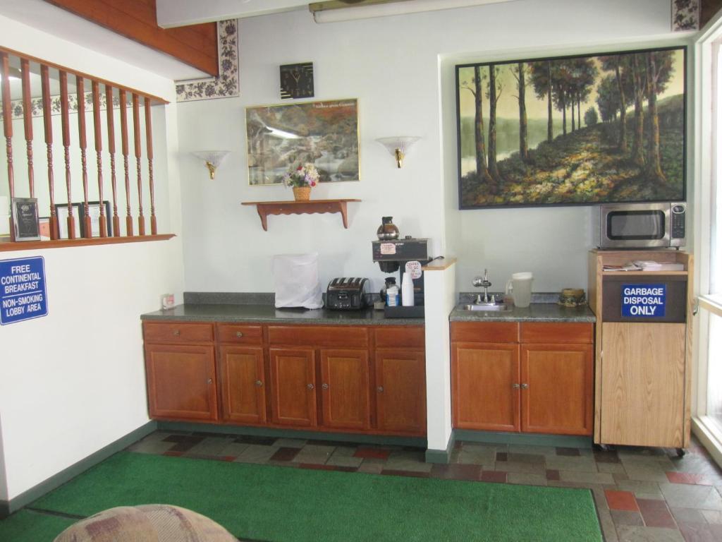 Budget Inn Batavia Zewnętrze zdjęcie