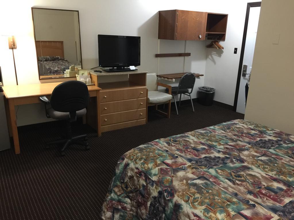 Budget Inn Batavia Zewnętrze zdjęcie